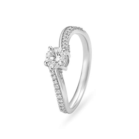 Elegant Solitaire Diamond Ring