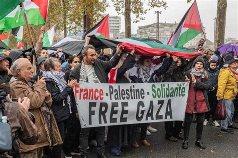 À Rennes un millier de personnes défilent pour la Palestine Roubaix