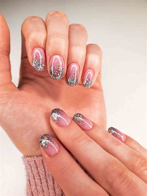 These Glitter Ombré Nails Will Steal The Show Every Time