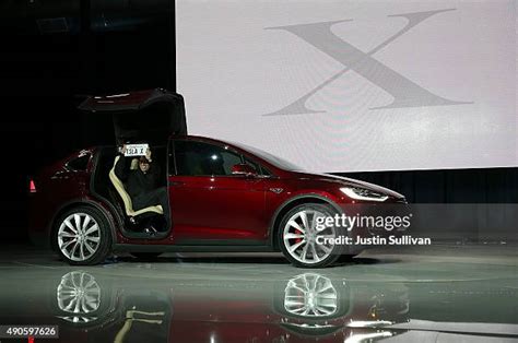 Tesla Debuts Its New Crossover Suv Model Tesla X Photos And Premium