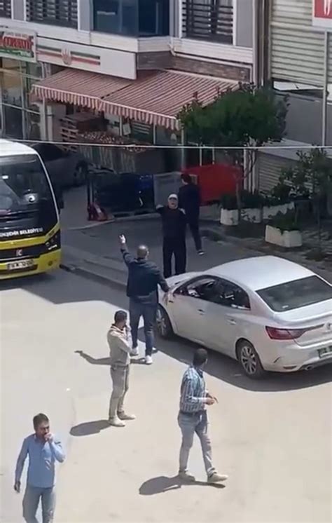 Bursada yol verme kavgası O anlar kamerada Bursa Hakimiyet