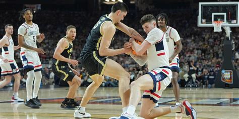 Zach Edey Has the Potential To Translate College Success to the NBA