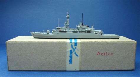 1 1250 METAL WATERLINE WARSHIP MODEL TYPE 21 FRIGATE HMS ACTIVE