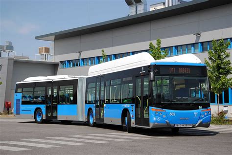 Los Primeros Autobuses Articulados De Gnc Ya Circulan Por Madrid