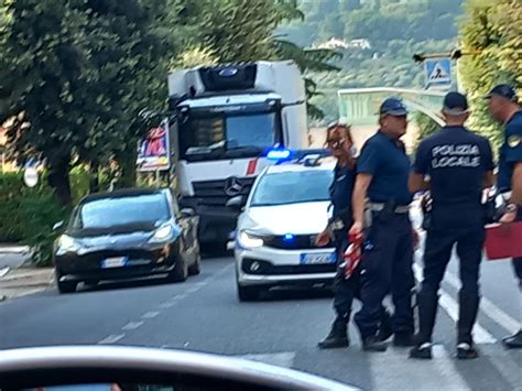 Terni Investe Un Pedone E Scappa Caccia Al Pirata Della Strada