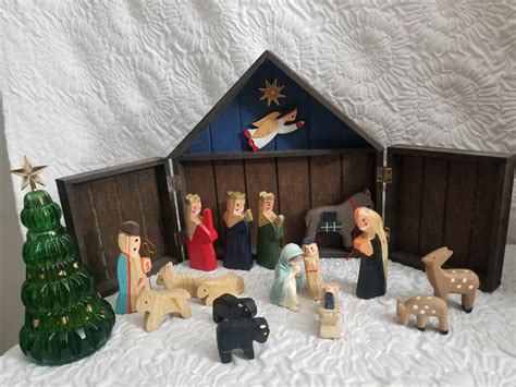 Lillian Vernon Folding Wood Nativity Manger Barn With Pc Etsy