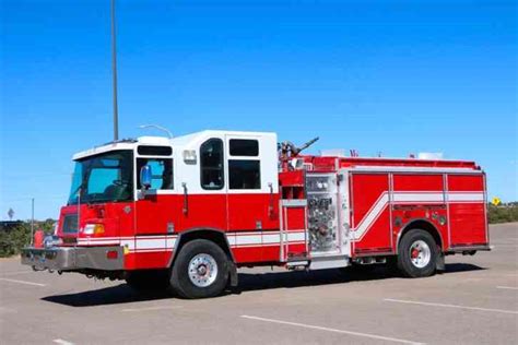 pierce quantum  emergency fire trucks