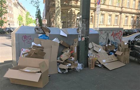 Düsseldorf Stadt nimmt bei Abzug der Papiercontainer Tempo heraus