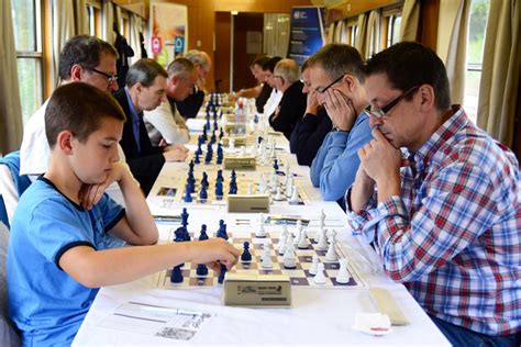 Der Schachzug Rollt Wieder Chessbase