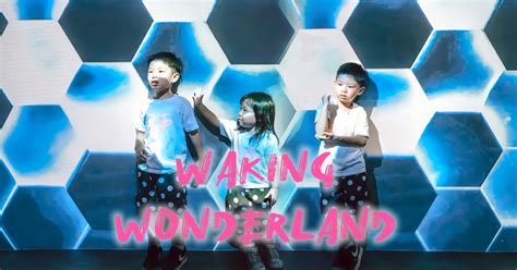 玩・展演 台北｜waking Wonderland 再遊仙境：我阿嬤是愛麗絲｜華山文創園區有個好玩又有趣的全境式沉浸互動展演！！（88