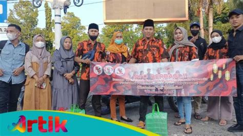 MPC Pemuda Pancasila Sapma Dan Srikandi PP Sampang Berbagi Takjil One