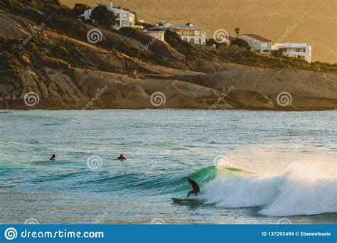 Llandudno Sunset Surfing editorial stock image. Image of green - 137293494