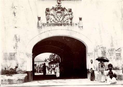 The Dutch gateway and coat of arms in Galle, Ceylon 1903