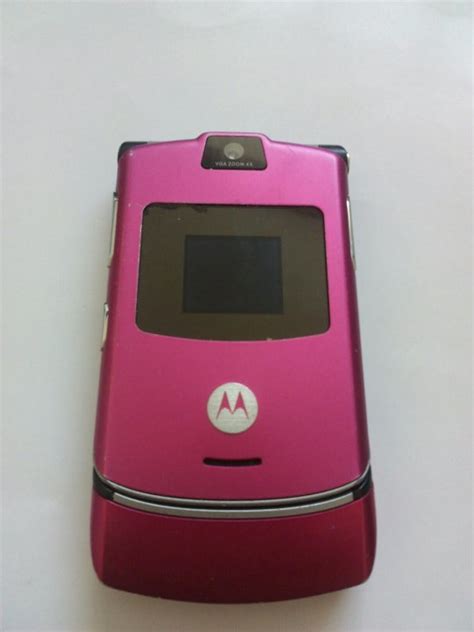 Motorola Razr Flip Phone Pink