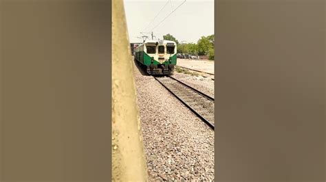 Shakurbasti To Palwal Emu Local Train Vivekanand Puri Railway Station 🚂