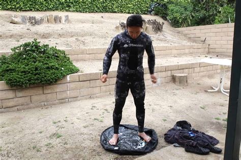 Choosing the Perfect Wetsuit for Surfing