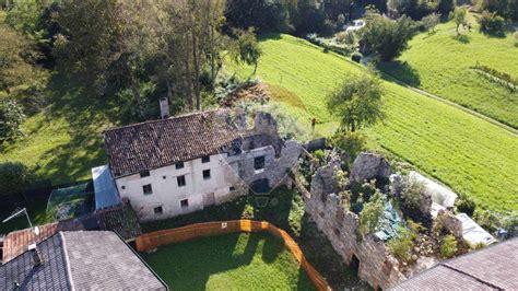 Rustico In Vendita Borgo Valbelluna Con Giardino Privato 300 Mq