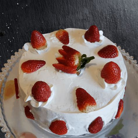 Bolo De Morango Com Chantilly A Cozinha Da Vê