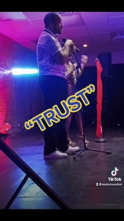 Freestyle Challenge With Audience At Love Jones Open Mic 🎙🎤💪🏾 ️🥰💃🏾💕😱👑