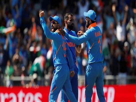 Official Icc World Cup 2019 भारतीय संघ इंग्लंडविरुद्ध भगव्या जर्सीत