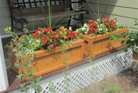 DIY Flower Boxes - A fun woodworking project for any skill level