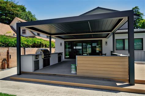 Louvered Pergola With Double Roof Screens And Rgb Louver Lighting