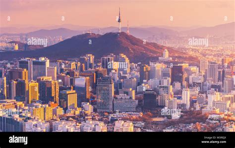 Sunset of Seoul City Skyline, South Korea Stock Photo - Alamy