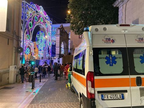 Matera Feriti Alla Festa Della Bruna Grave Una Donna Di Anni