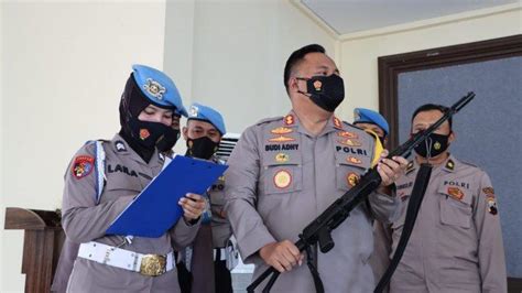 Cegah Pelanggaran Propam Polres Demak Cek Senpi Personel Tribun