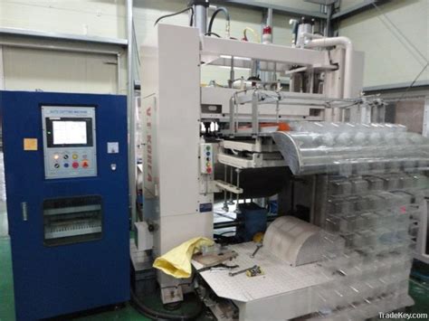 Used Servo Motor Driving Plastic Thermoforming Machine By K M T