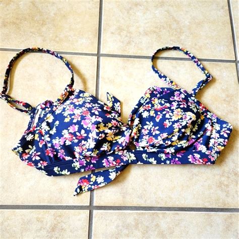 Kona Sol Swim Kona Sol Navy Cut Out Twist Wrap Floral Tie Back Bikini Top Swimsuit Medium