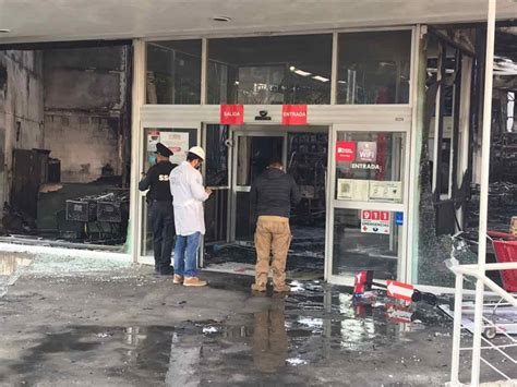 FGJ investiga incendio en Office Depot de Las Águilas