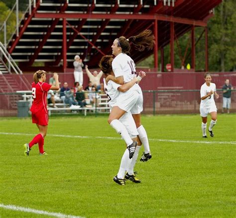 UMass Women S Soccer Shocks No 20 Boston University 1 0 Masslive