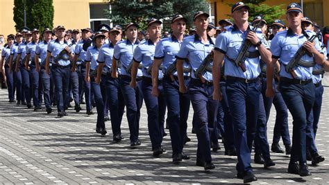 Peste 1 600 de locuri scoase la concurs în școlile de poliție de la