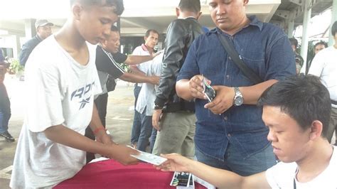 Tiket Piala Aff Indonesia Vs Thailand Ludes Dalam Waktu Jam