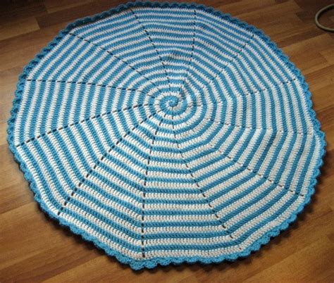 Cthulhu Crochet and Cousins: Spiral Baby Blanket - With Free Pattern!