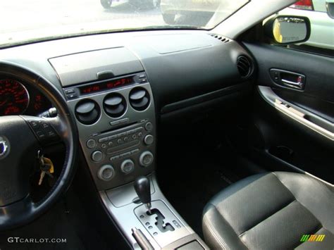 Black Interior 2003 Mazda MAZDA6 s Sedan Photo #50200935 | GTCarLot.com