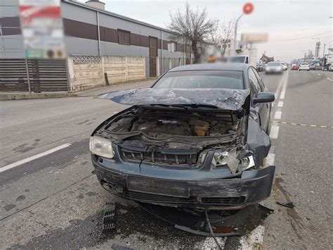 ACCIDENT cu două mașini pe strada Câmpina din Cluj Napoca Intervin