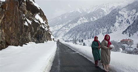 Srinagar Records Minimum Temperature Of 29°c Pahalgam Saw Minus 20°c