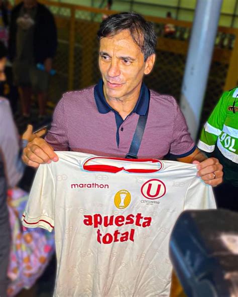 Argentino Fabián Bustos Es El Nuevo Técnico De Universitario Diario Uno