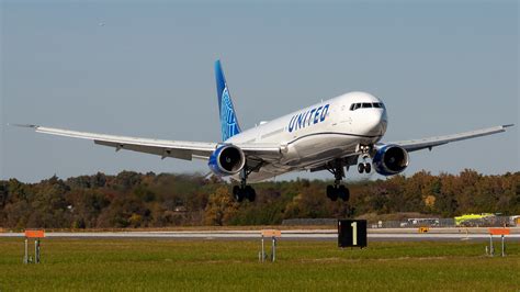 United Airlines Inaugurates Service Between Washington Dulles And