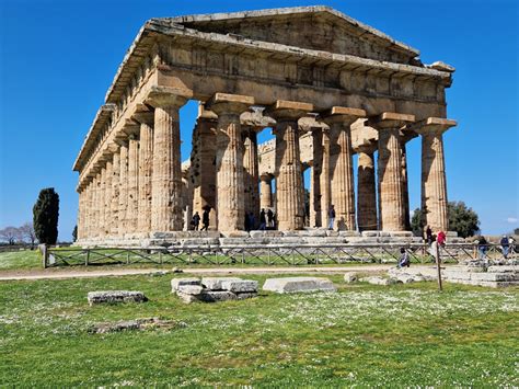 Tour: PAESTUM AND POMPEII