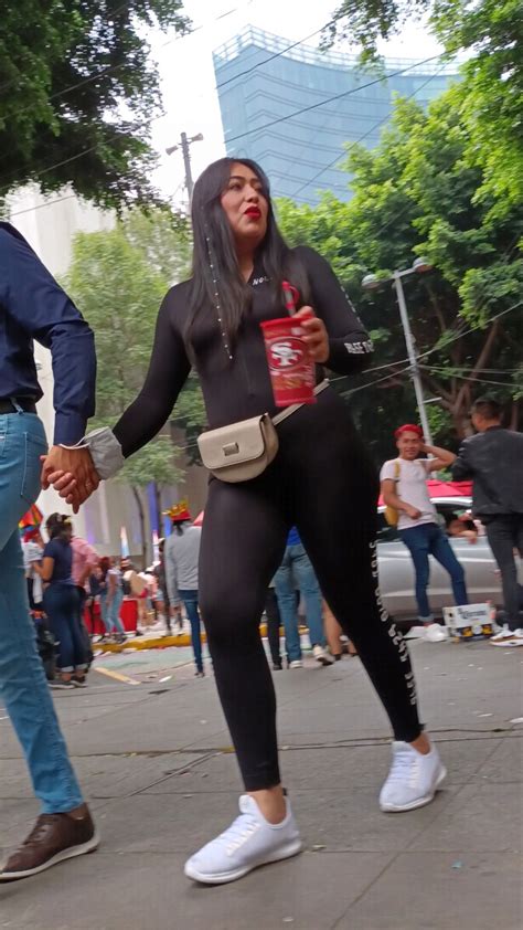 Latina En Leggings Negro Con Tremendo Culo Spandex Leggings Yoga Pants Forum