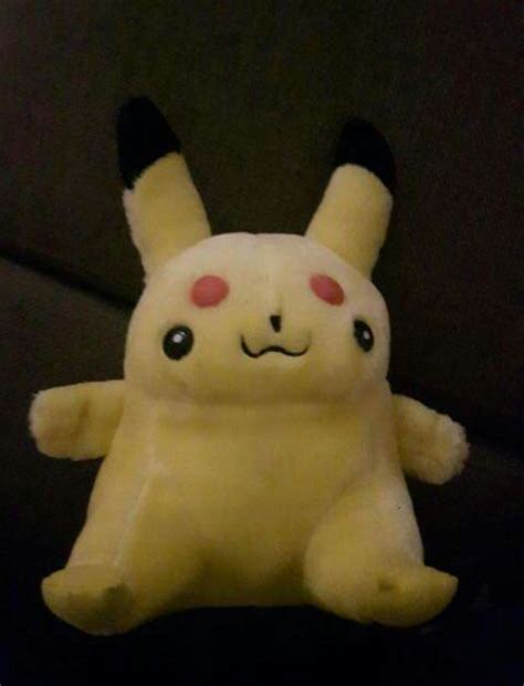 Reversed Eyes And Red Cheek Pikachu Rbootleg