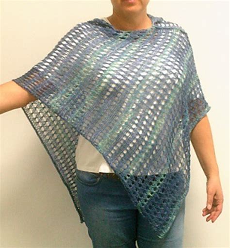 Ravelry 58 Poncho Mit Lochmuster Pattern By Lana Grossa