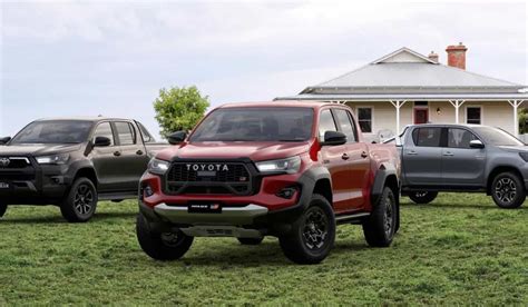 Toyota Presenta La Hilux Con Nuovo Design E Motore Ibrido