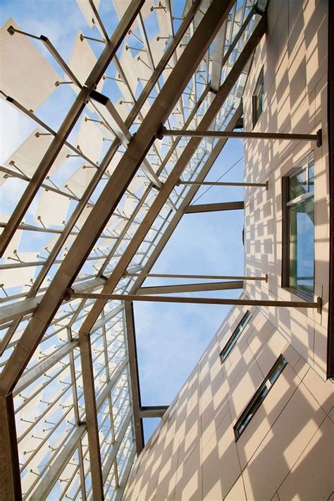 Visite Marseille Du Frac Con U Par L Architecte Japonais Kengo Kuma