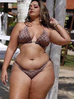 Curvy Mature Nude Women