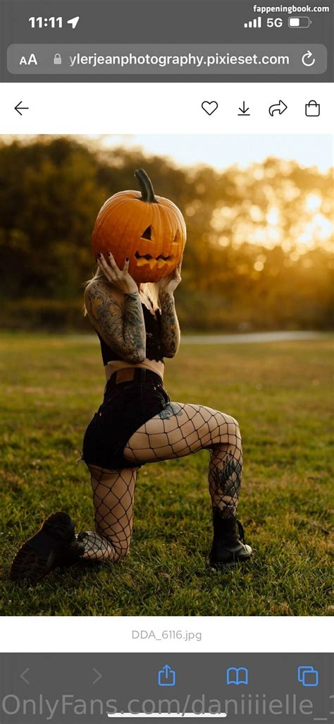 Daniiiielle Nude OnlyFans Leaks The Fappening Photo FappeningBook