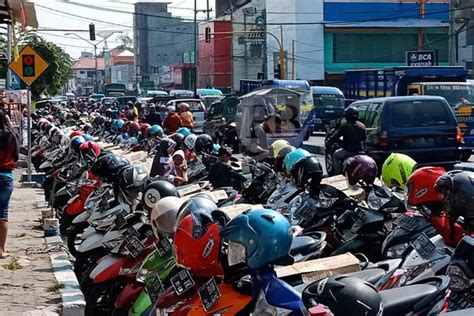 Target Retribusi Parkir Tepi Jalan Cuma Ditarget Naik Sejuta Rupiah